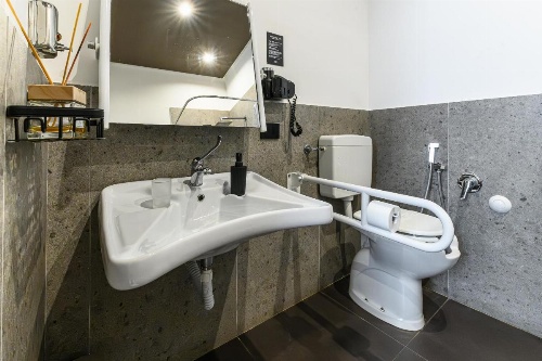 Central Lodge Hotel image 43